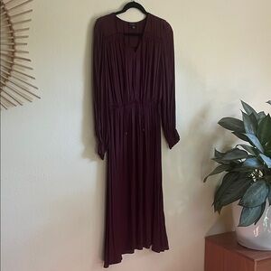 Elegant Burgundy Long Sleeve Dress